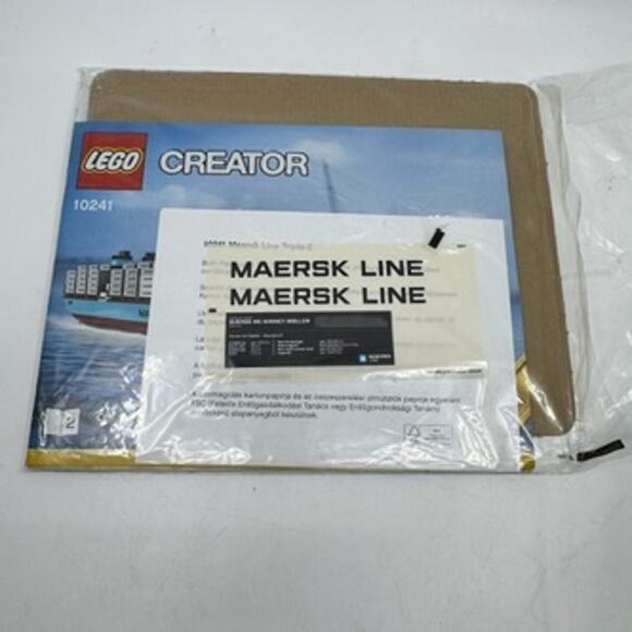 New LEGO Rare Retired Creator 10241 Maersk Line Triple-E Container Ship - Picture 9 of 11
